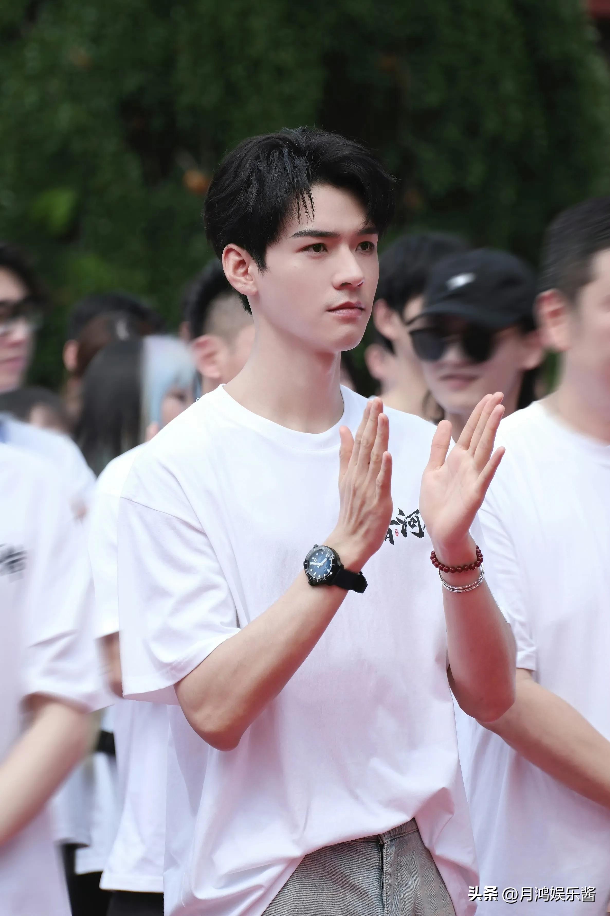 6.13娱乐瓜🍉：杨紫赵丽颖成毅任嘉伦罗云熙龚俊-娱乐新闻资讯节目策划方案