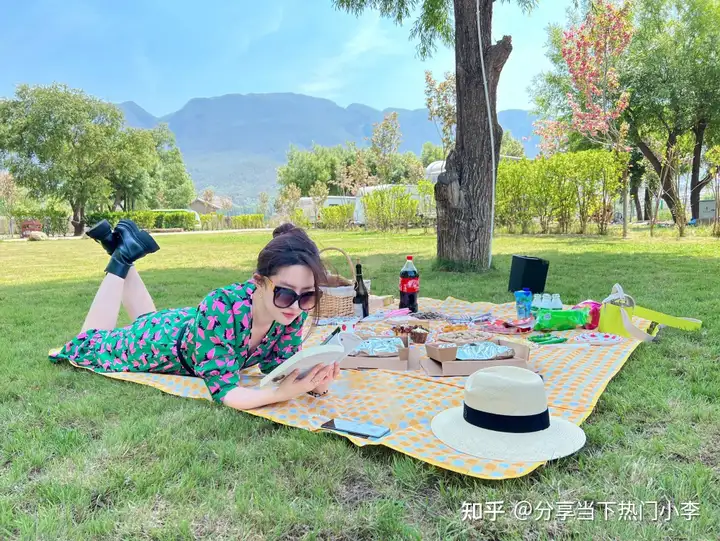 不经意间，刘亦菲又走在了“85花”前面！-刘亦菲不是85花是75花吗