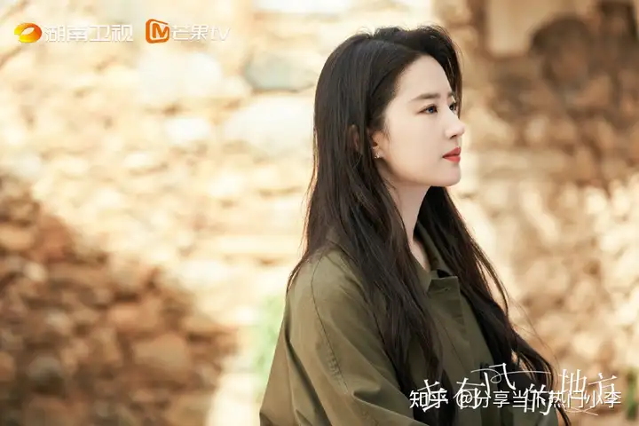 不经意间，刘亦菲又走在了“85花”前面！-刘亦菲不是85花是75花吗