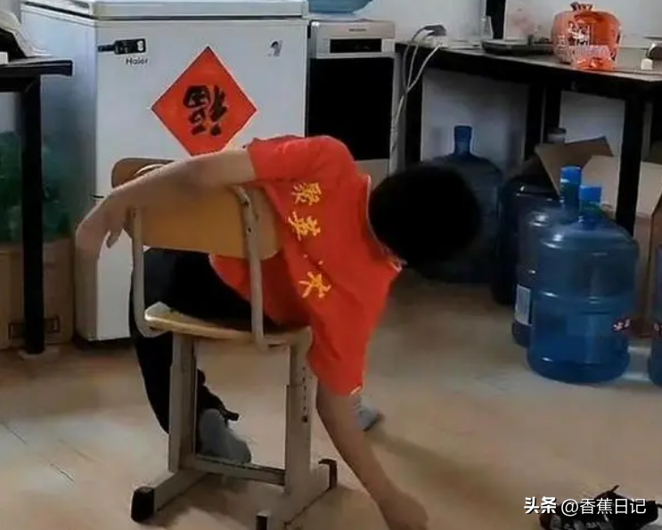 男童被教练打死案判决：两主犯不服上诉，律师解读为何不判死刑-在教练怀里哭