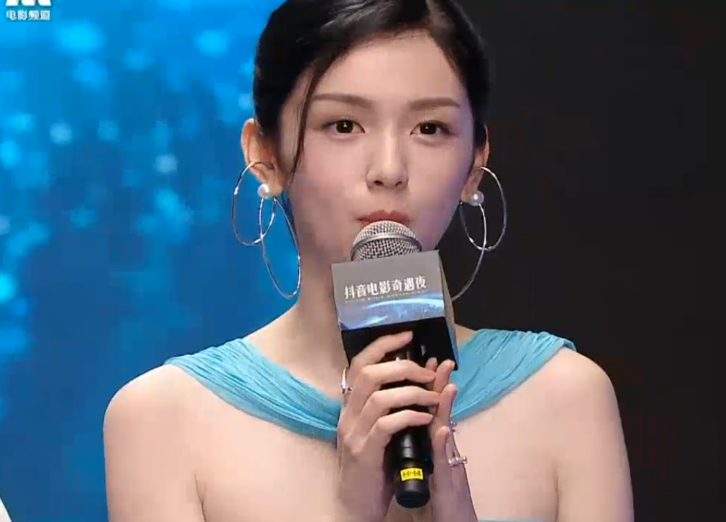 周也“耍大牌”事件愈演愈烈，央媒下场发实锤证据，给她上了一课-周也oo