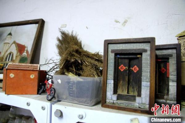 “80后”小伙10年复刻近400座老院落 在微缩世界留住记忆-80后小迪姐