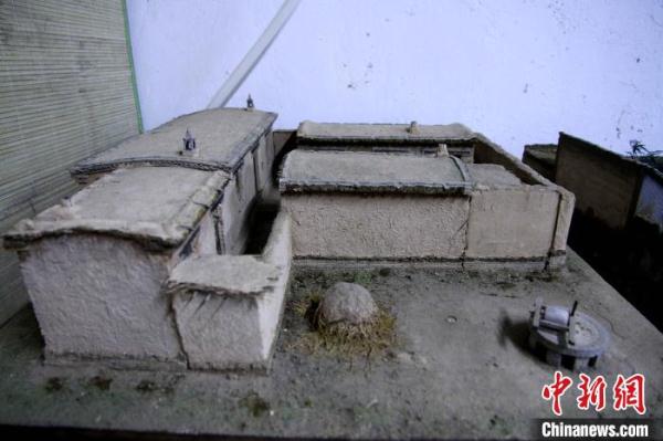 “80后”小伙10年复刻近400座老院落 在微缩世界留住记忆-80后小迪姐