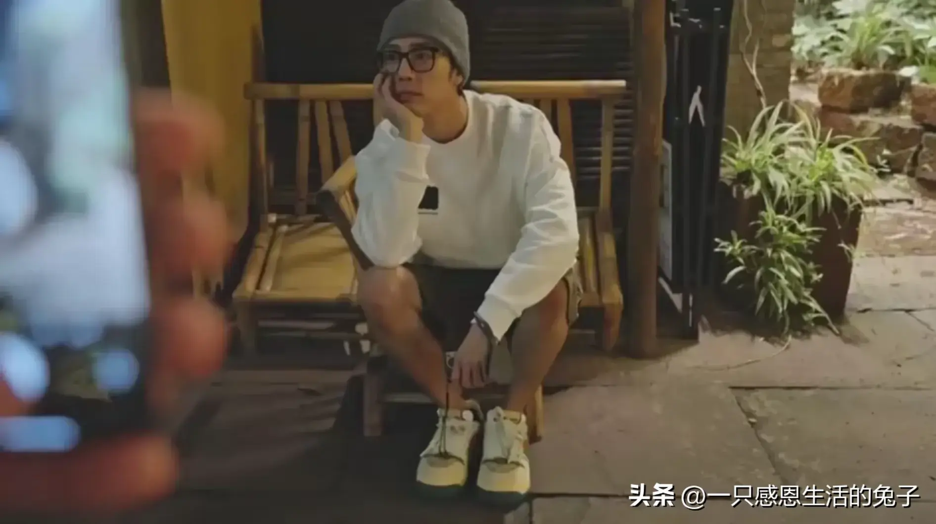 肖战：漫步重庆街头，商家连夜做打卡牌！地图都标好了，这速度！-肖战重庆打卡原图