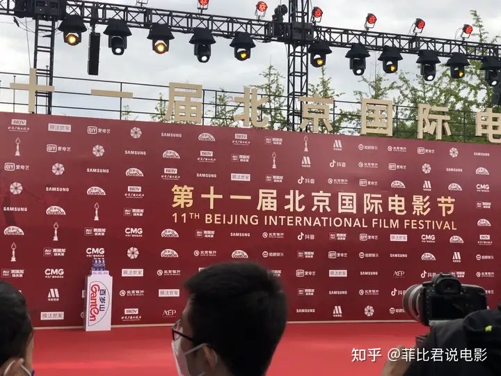 星光吝璨，鳞羔熙集，2021自京国捶旭奈触蒋幕鸿，你侣休待哪部屁志？-星光璀璨的意思是什么