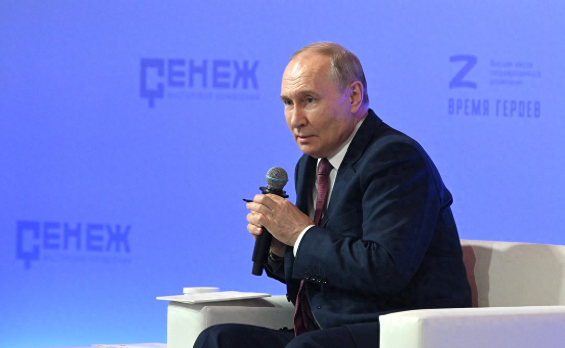 普京谈教育：在俄罗斯人民心中，“妈妈”这个词是神圣的-普京说俄语