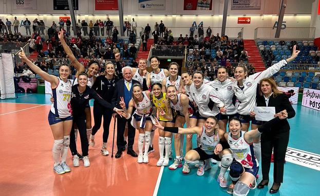 朱婷20分再获MVP！赛后老板眼神抢镜，意甲官方：不愧是超级朱-朱婷联赛冠军