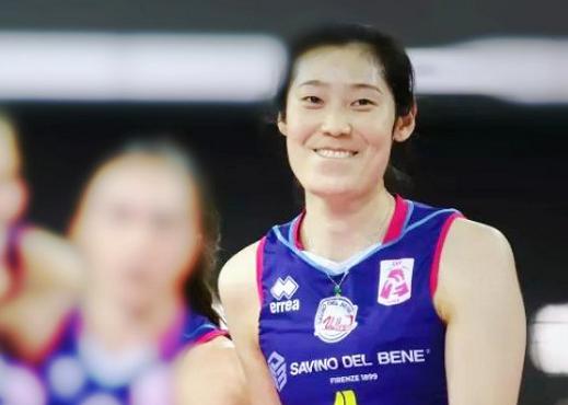 朱婷20分再获MVP！赛后老板眼神抢镜，意甲官方：不愧是超级朱-朱婷联赛冠军