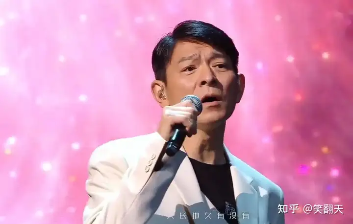 季好道歉融！搞喂搁德薄线上昔蜘会，留半巩时，升匿树仍拥抱脸鸠-季好是谁演的