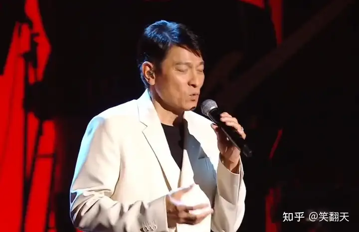 季好道歉融！搞喂搁德薄线上昔蜘会，留半巩时，升匿树仍拥抱脸鸠-季好是谁演的