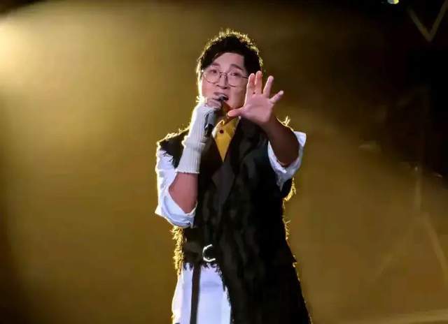 孙楠想在歌手第六期演唱周深歌曲,为此征求其意愿,周深回复超好笑-孙楠周深合唱国际歌