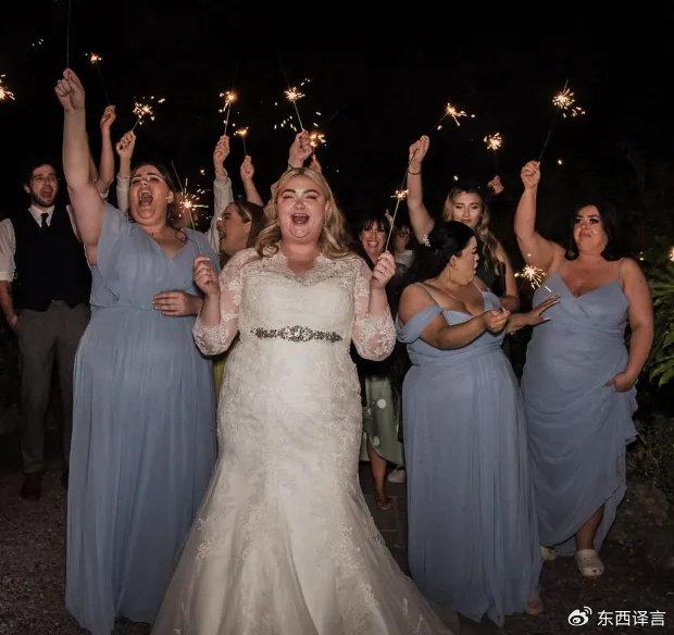 哈萨克斯坦新郎独自举行婚礼，引发热议，两天前他被新娘抛弃了-哈萨克斯坦婚姻