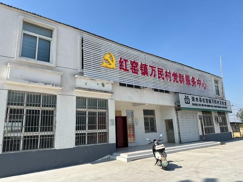 同村人谈姜萍家境：姐姐打3份工，父亲做保洁干巡逻每月补贴900元-姜萍长什么样