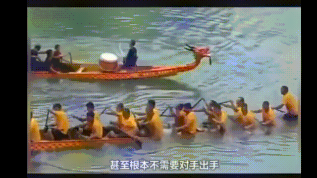 北方赛龙舟主打的就是欢乐，起步就翻到水里，曹操：果然不善水战-赛龙舟是在南方还是北方