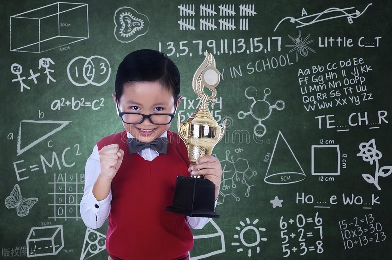 大家都在关注第十二名的姜萍，却忽略了第一名的徐啸宇-姜萍作家