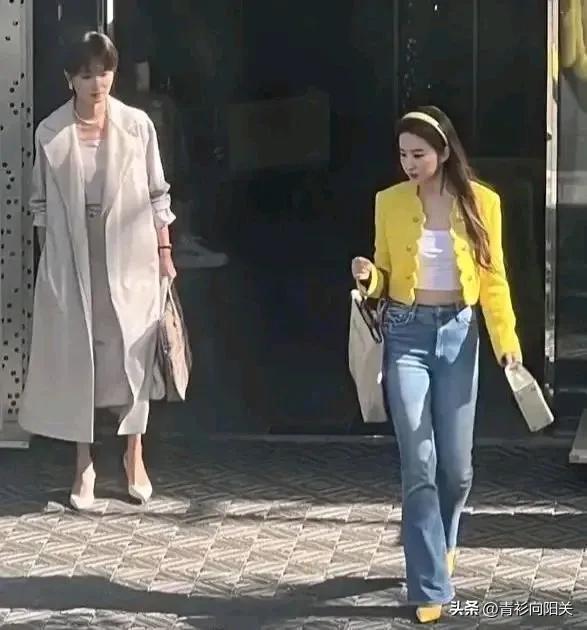 《玫瑰故事》一女四男的大女主故事 刘亦菲路透高糊阻挡不了的美貌-玫瑰的故事小说亦舒