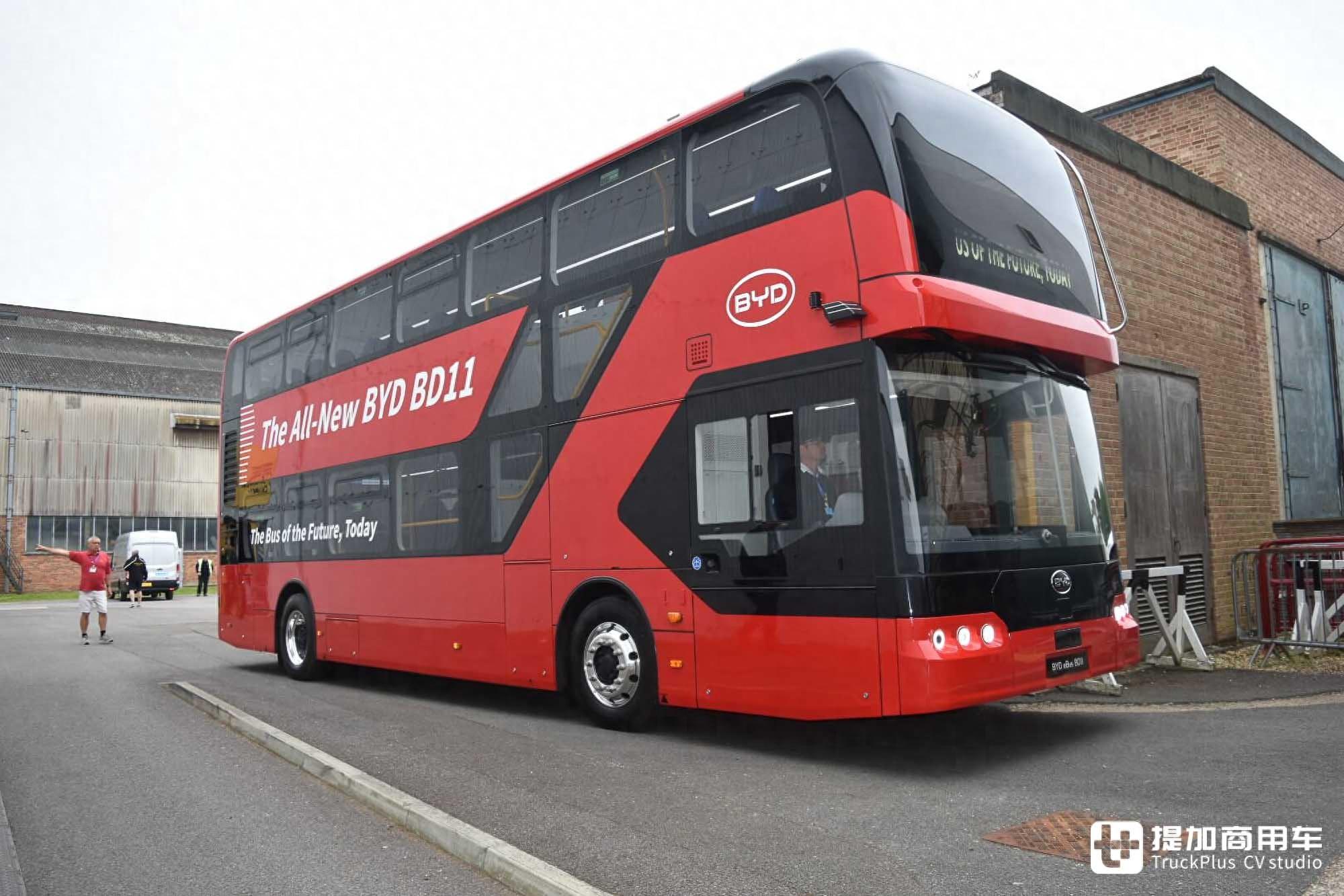 全新比亚迪BD11双层纯电动大巴全球首发，实拍带你看看它有多强-比亚迪纯电动大巴车价格表