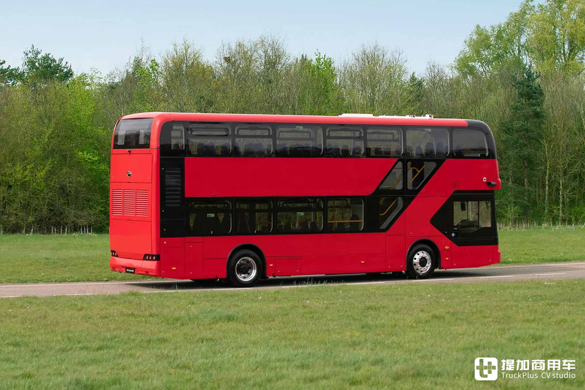 全新比亚迪BD11双层纯电动大巴全球首发，实拍带你看看它有多强-比亚迪纯电动大巴车价格表