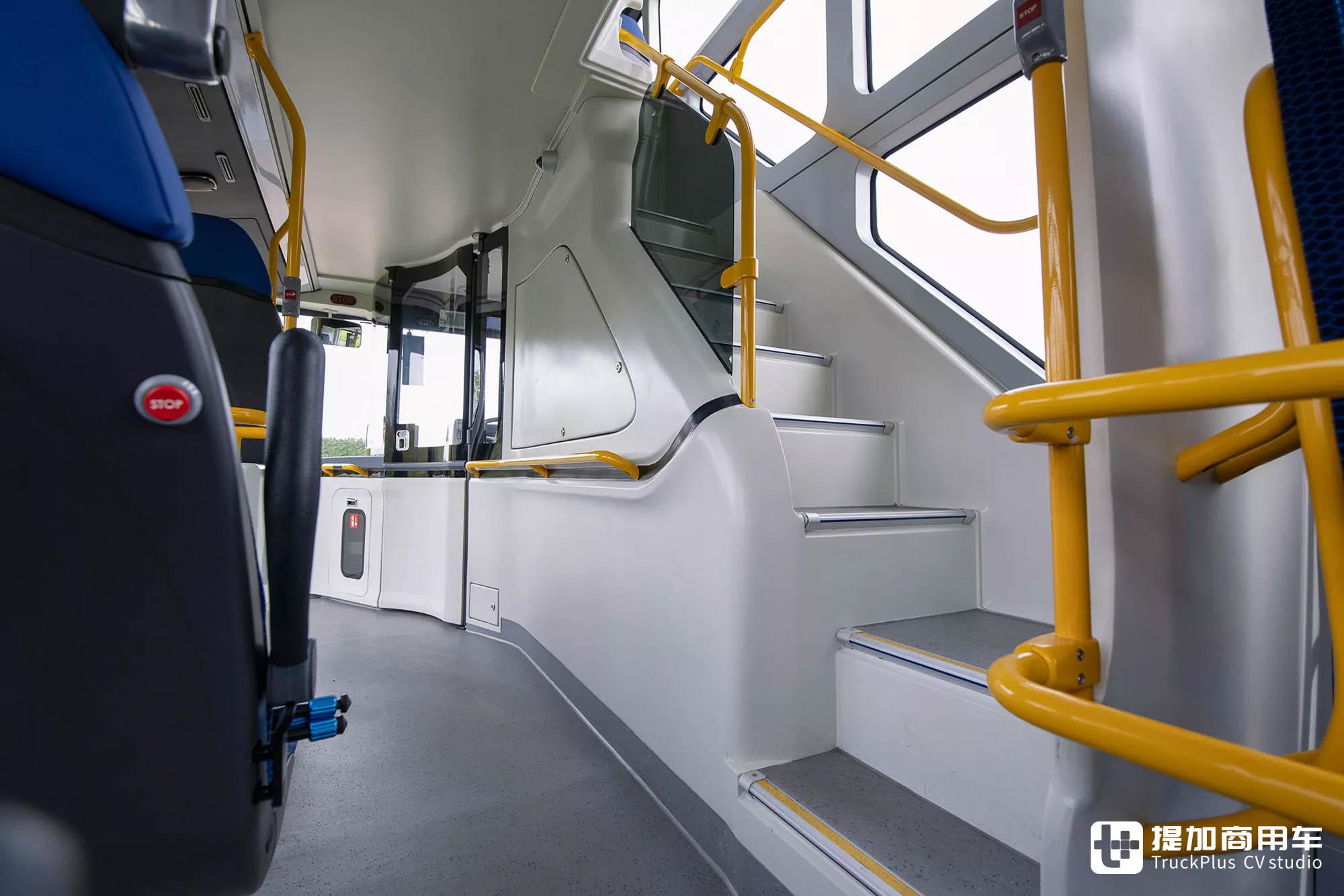 全新比亚迪BD11双层纯电动大巴全球首发，实拍带你看看它有多强-比亚迪纯电动大巴车价格表