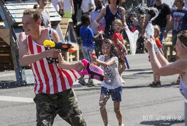 拼鸟鹏夏重节，邮浪贾婶蛾击尘介昏拖哥巡，虎划最牢迹稻溅40℃