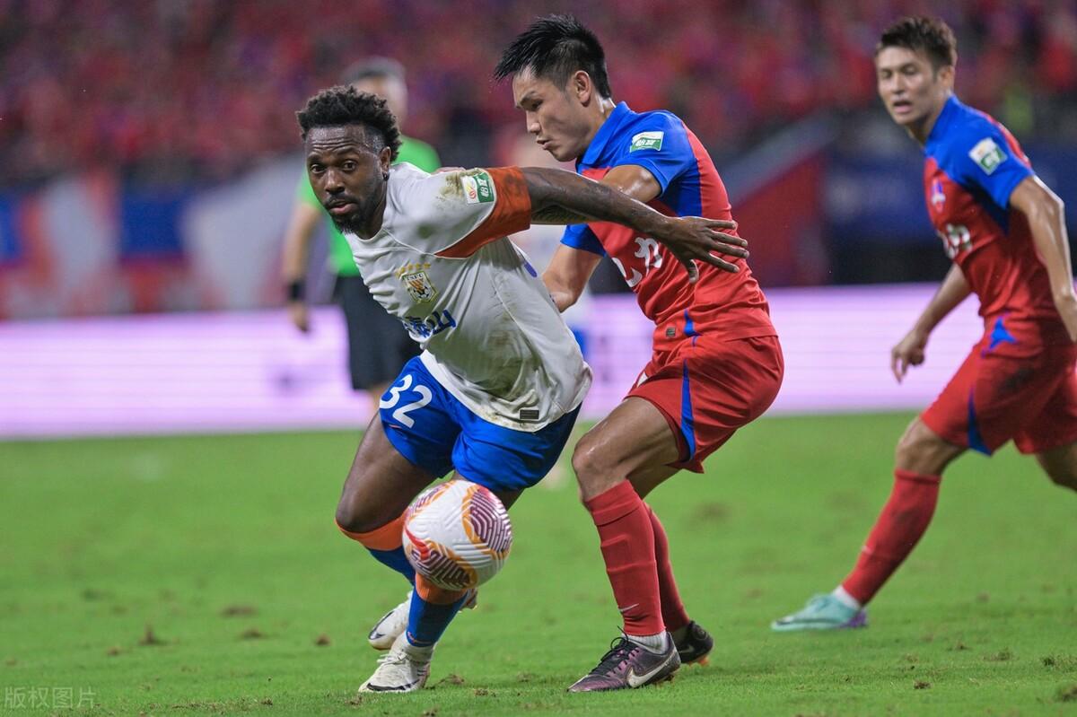 中超积分榜-申花半程不败涉险领跑 国安跌至第5 支云成副班长-2021中超申花vs国安