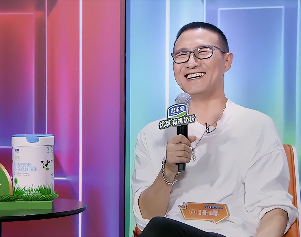 汪峰回应“神预言”上热搜，毫无兴趣看都不看，网友嘲讽他说谎话-汪峰是娱乐圈预言家么