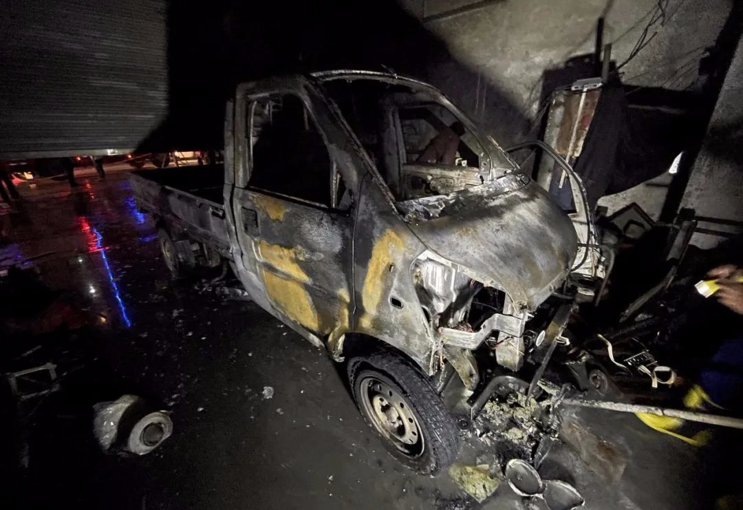 一天之内，广州突发两起商铺火灾！-广州一店铺门口起火爆燃