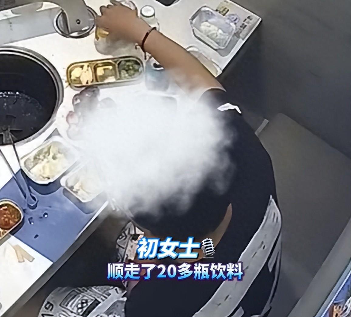 笑晕！男子吃自助餐顺走20多瓶饮料上热搜，网友：兄弟来进货啦？-男子吃完自助餐顺走多瓶饮料
