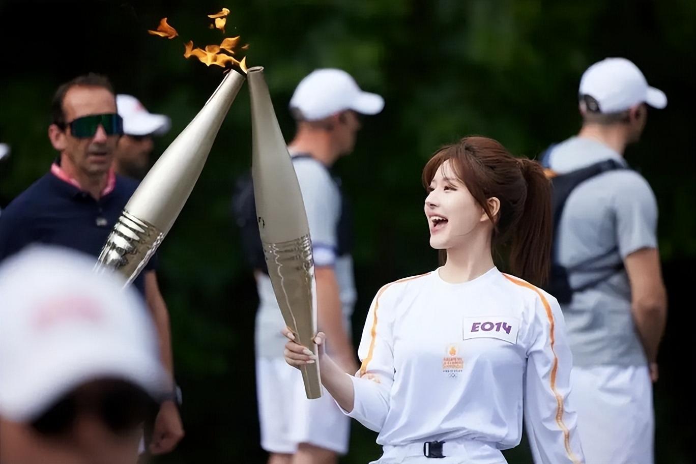 杨紫将担任巴黎奥运火炬手，受品牌邀请，赵露思汤唯也曾是火炬手-杨紫获奖记录