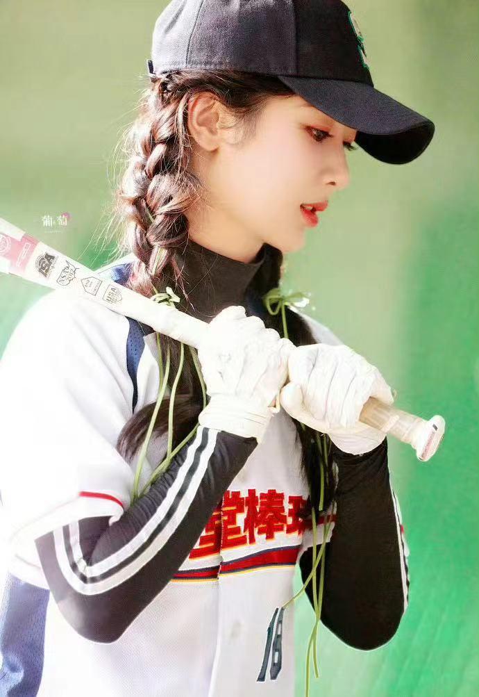 杨紫将担任巴黎奥运火炬手，受品牌邀请，赵露思汤唯也曾是火炬手-杨紫获奖记录