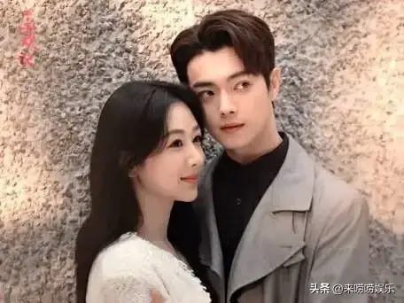 杨紫闷声干大事解锁新身份将担任巴黎奥运火炬手网友她配享太庙-杨紫脸僵