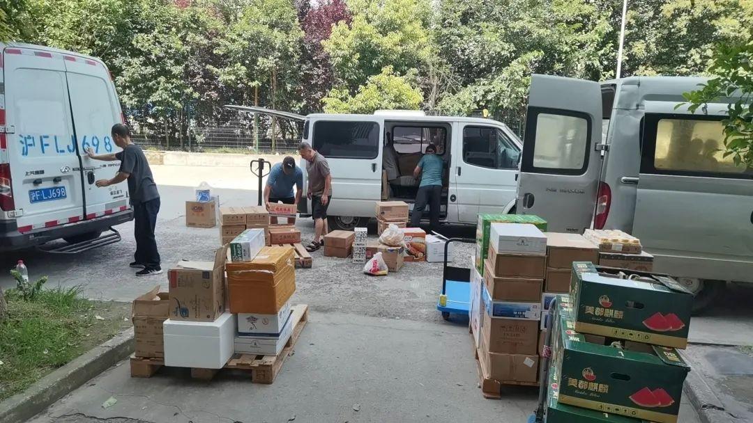 上海青浦一场爱心接力，江苏东台瓜农10万斤滞销西瓜5天卖完-今日东台西瓜批发行情