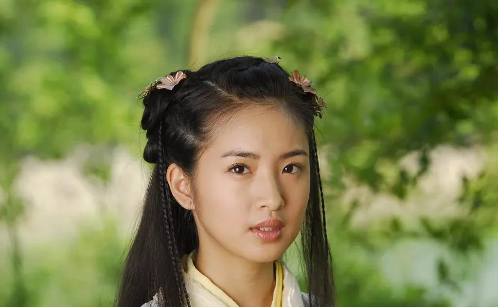 新《射雕》开播：同演黄蓉，除翁美玲朱茵李一桐，其他都是毁经典-新射雕英雄传里面的黄蓉是谁演的