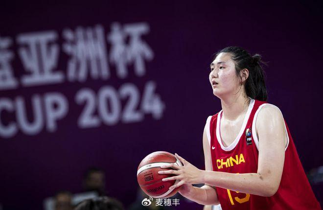 狂砍36分13篮板！张子宇一柱擎天，中国U18女篮轻取新西兰-奥预赛中国女篮vs新西兰