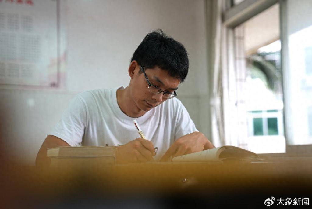 “第16次高考”唐尚珺称正在填报志愿：录取前不会公布分数和志愿，想早日进入大学-唐尚珺今年高考成绩