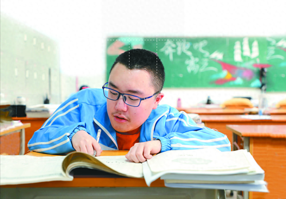 因他，高校设立“自强不息奖”！-自强不息奖学金申请理由