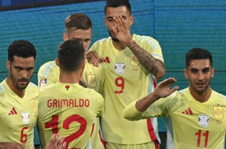 半壁江山！欧洲杯16强出炉8席：意大利绝平晋级！西德葡英法在列-欧洲杯意大利西班牙