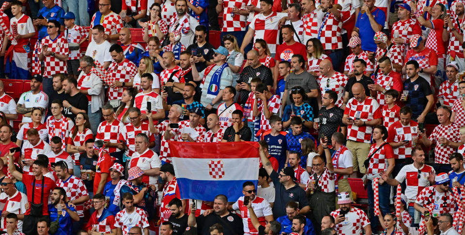 欧洲杯彻底乱了！一场1-1让4队直接晋级，16强出其8，英格兰获利-欧洲杯英格兰最新消息