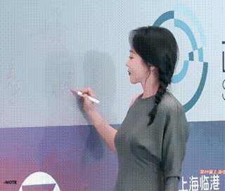 刘亦菲、唐嫣性感，闫妮微醺，姜妍烂漫，白玉兰场内场外都很惊艳-刘亦菲唐嫣同台