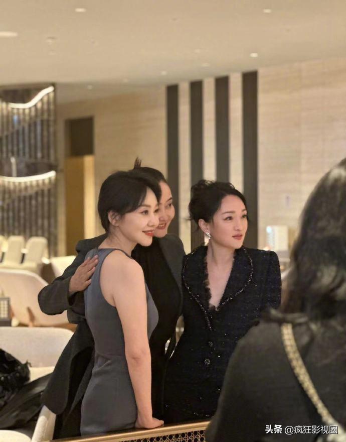 刘亦菲、唐嫣性感，闫妮微醺，姜妍烂漫，白玉兰场内场外都很惊艳-刘亦菲唐嫣同台