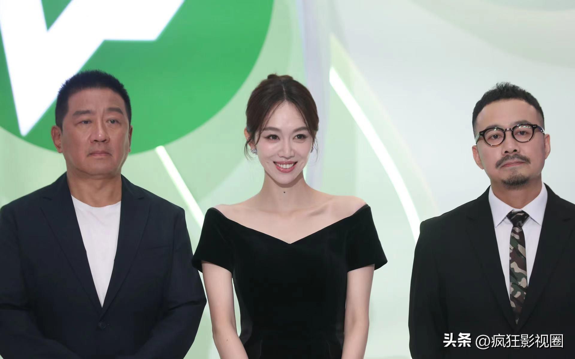 刘亦菲、唐嫣性感，闫妮微醺，姜妍烂漫，白玉兰场内场外都很惊艳-刘亦菲唐嫣同台