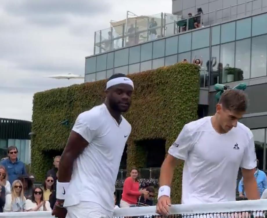 温网战报！阿卡横扫晋级，辛纳小遇挑战，蒂亚福逆转，四蛋创纪录-2021年温网战报