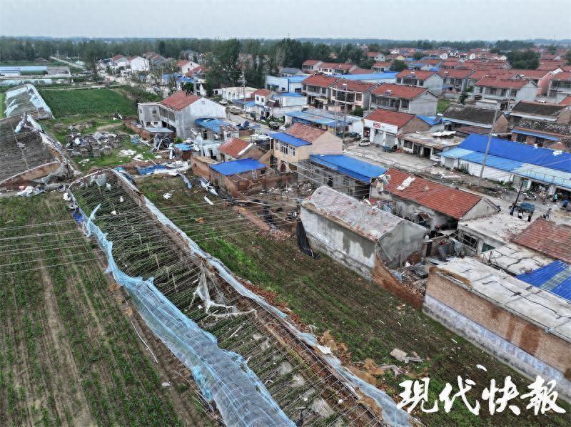 菏泽龙卷风灾后直击：供电线路率先抢通，一男孩受伤仍昏迷-菏泽大风蓝色预警