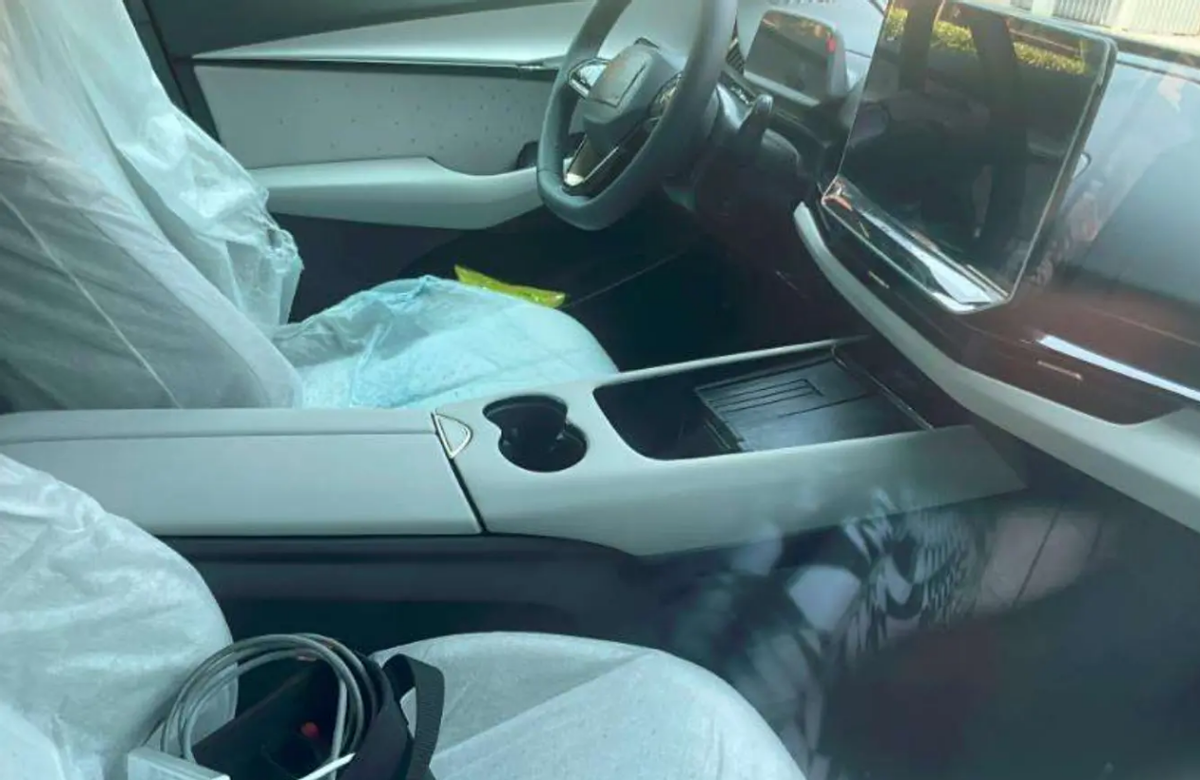 大众镶金边！ID.UNYX与众定档7月上市，轿跑范十足！-idr大众有多快