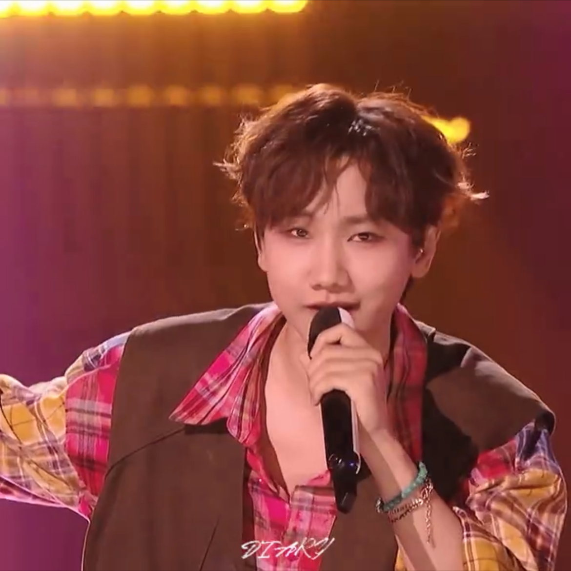 自愿选择对手？《歌手》这波操作，是要让汪苏泷自己送走自己吗？-汪苏泷歌手2019