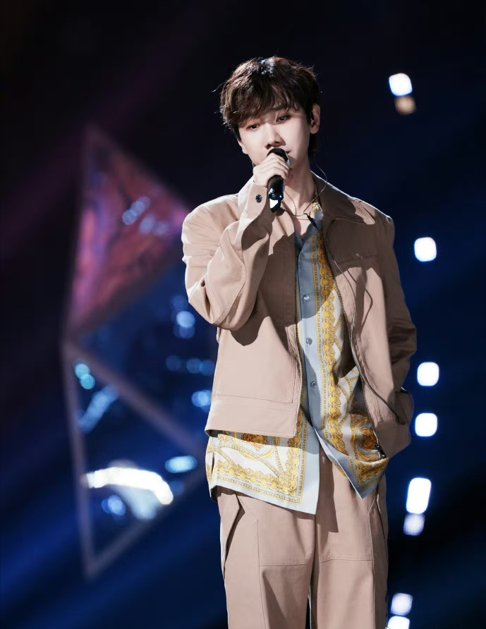 自愿选择对手？《歌手》这波操作，是要让汪苏泷自己送走自己吗？-汪苏泷歌手2019