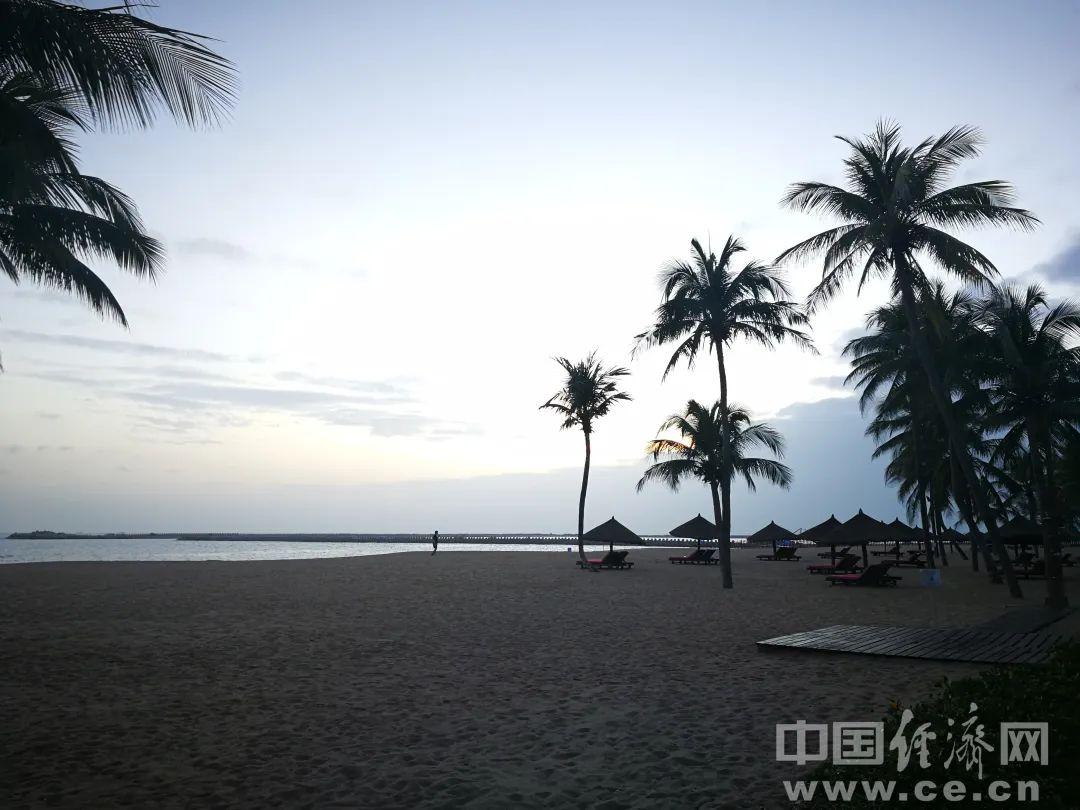 三亚酒店价格暴跌？多方回应-三亚酒店价格趋势分析