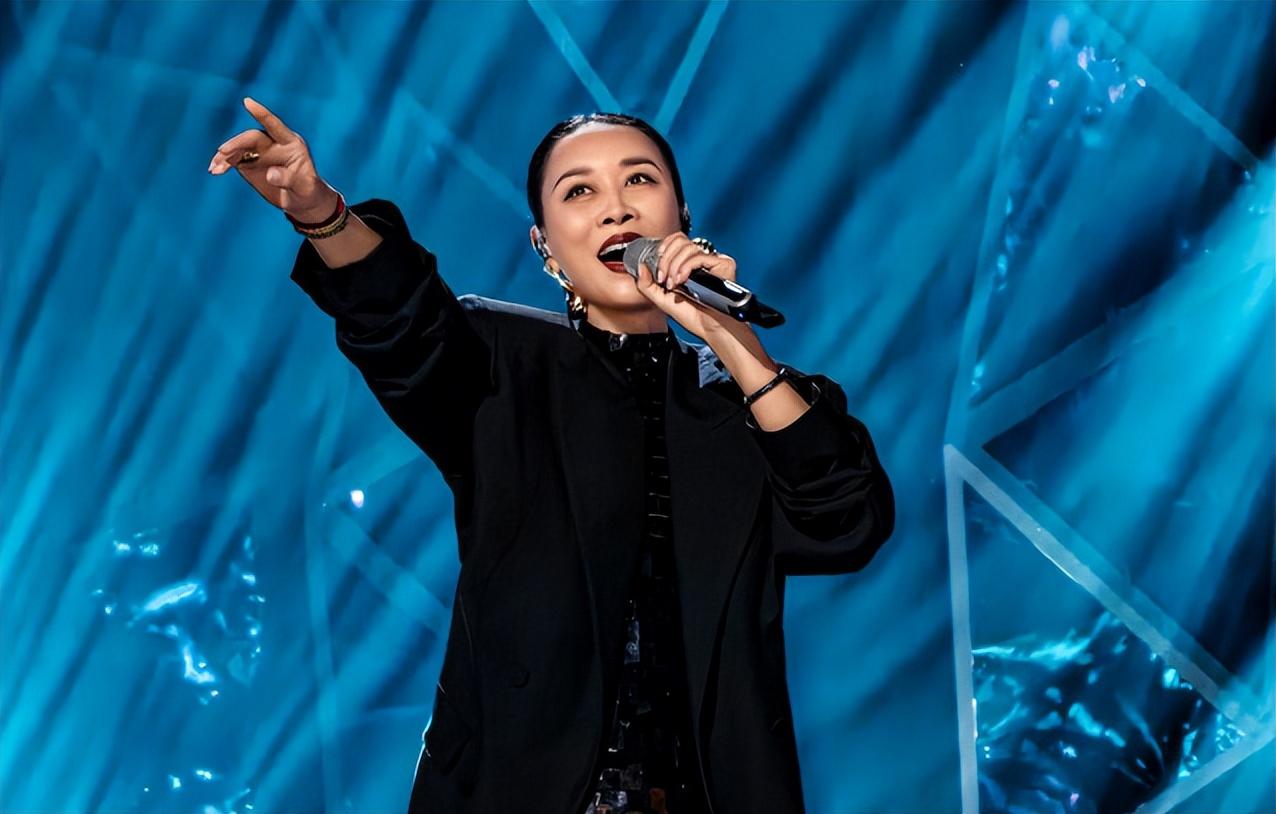 《歌手》第10期：那英第一，黄宣垫底，Lenka输汪苏泷，4人进决赛-那英战队女歌手