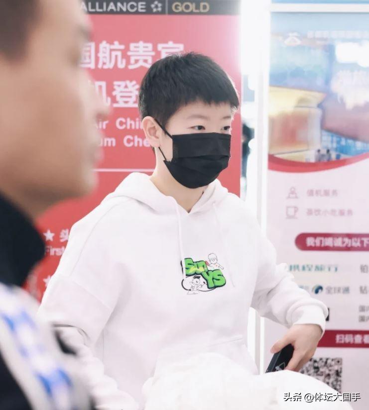 樊振东、孙颖莎剑指巴黎奥运会单打金牌！会成为最大赢家吗？-樊振东孙颖莎聊天