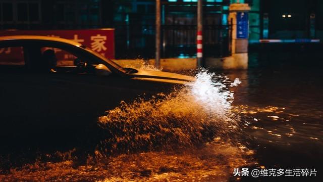湖北暴雨席卷11地市，1.6万人巡堤抗洪！能否战胜洪水？-湖北暴雨受灾
